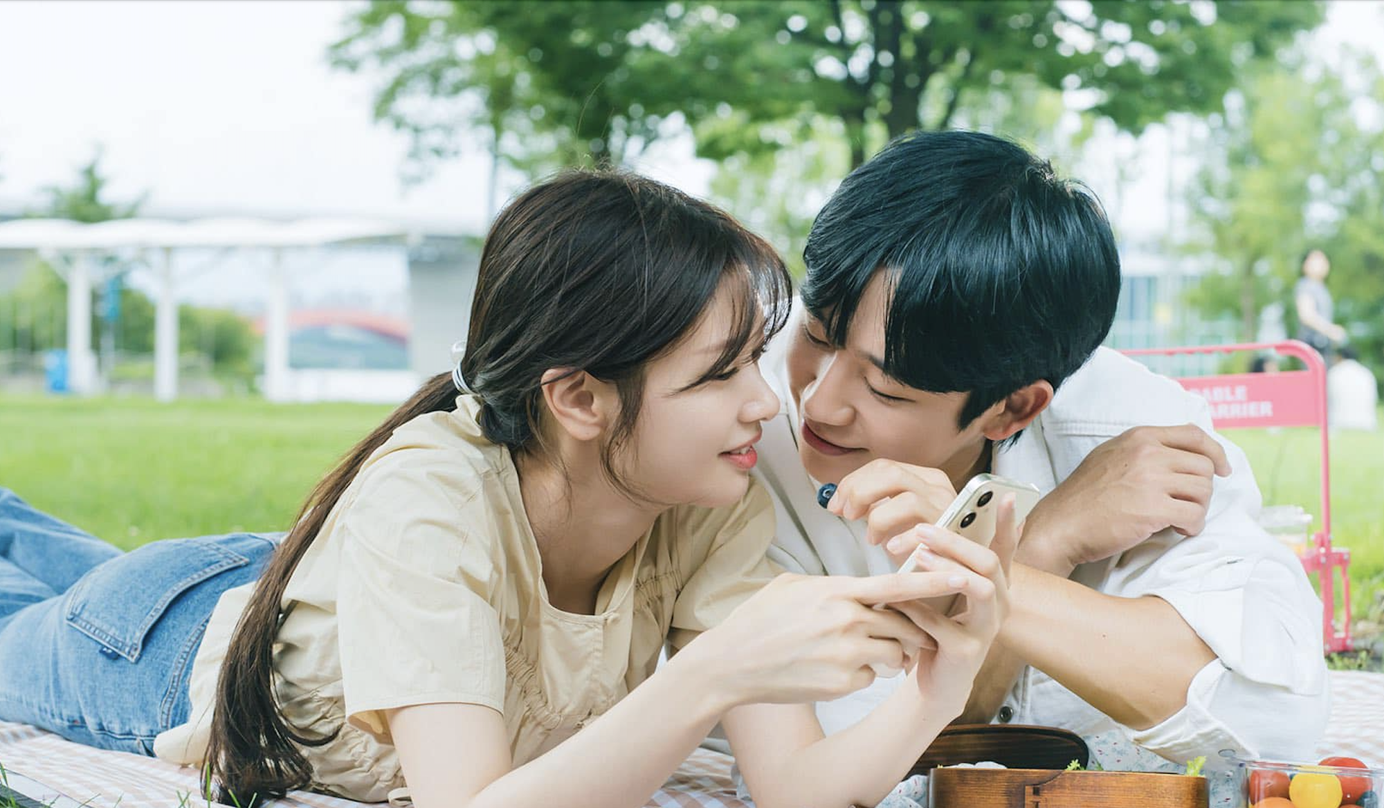 Con Trai Bạn Mẹ - Love Next Door
