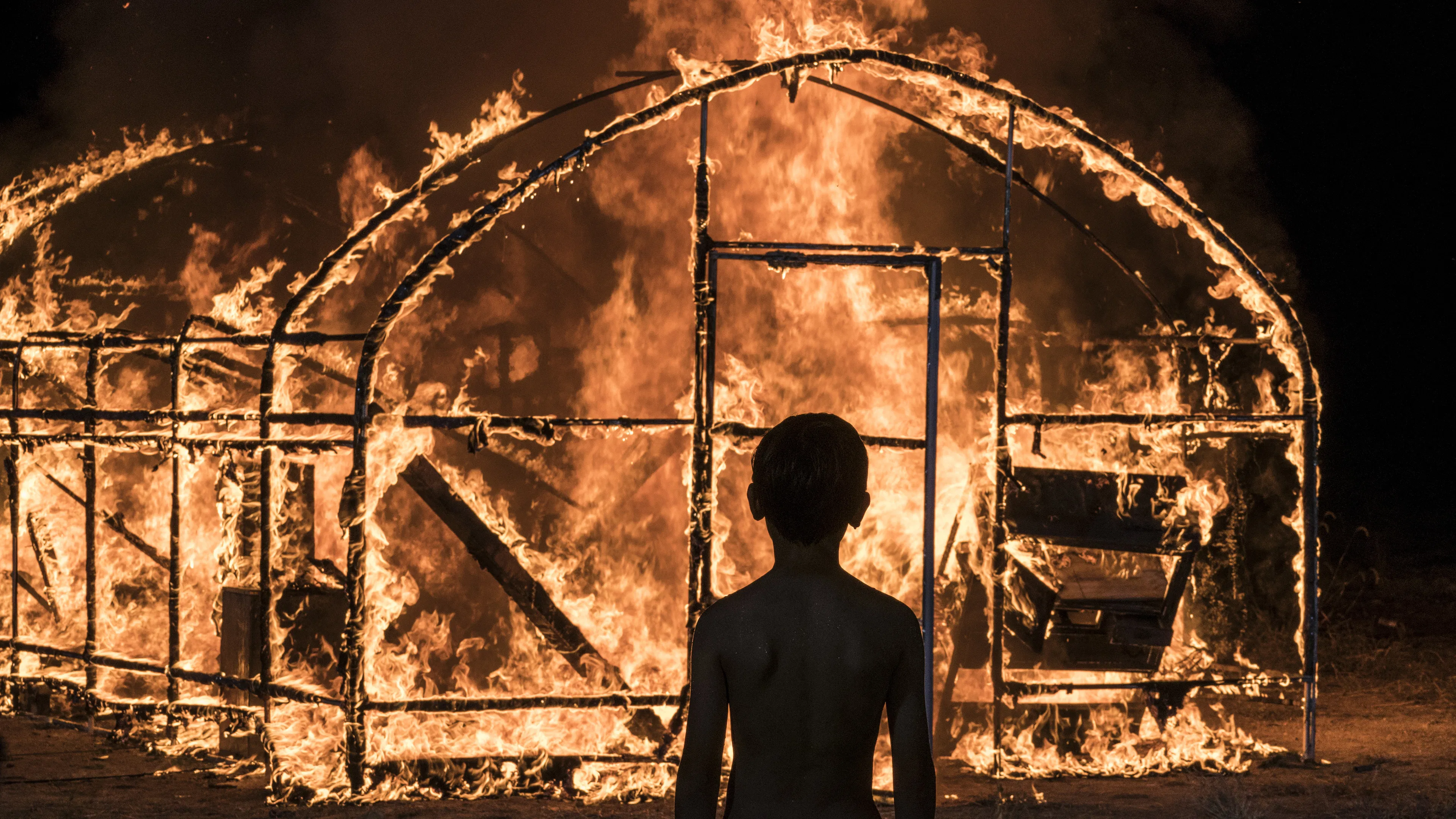Thiêu Đốt - Burning