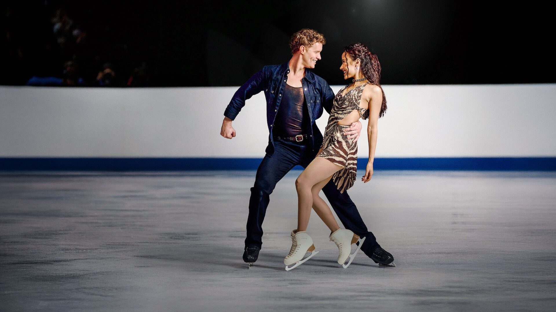 Vàng Kim Và Lấp Lánh: Khiêu Vũ Trên Băng - Glitter & Gold: Ice Dancing