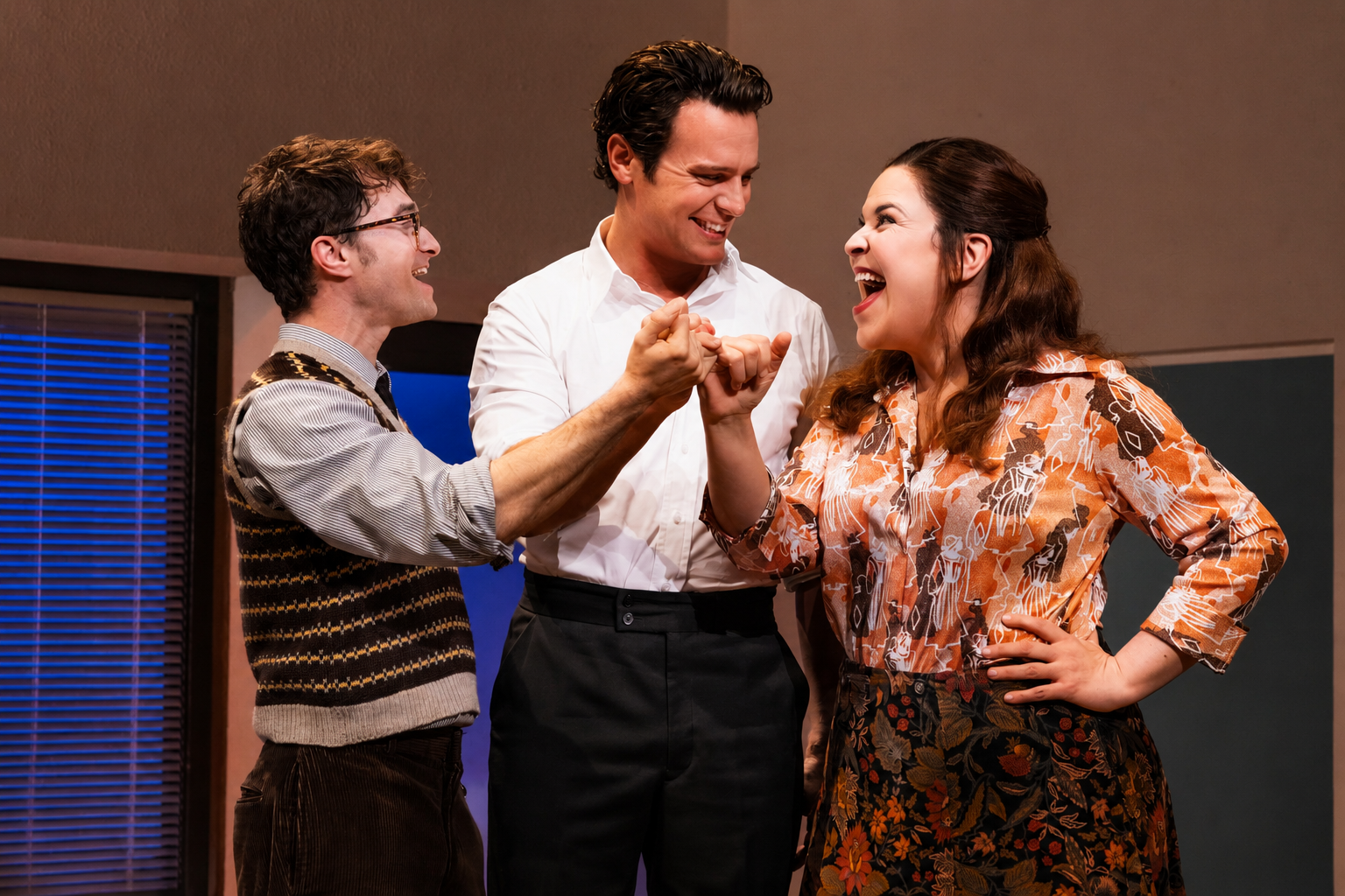 Đi Rồi Sẽ Đến - Merrily We Roll Along