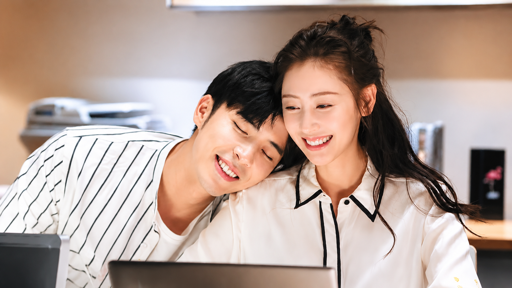 Người Bạn Xinh Đẹp Của Tôi - Young and Beautiful