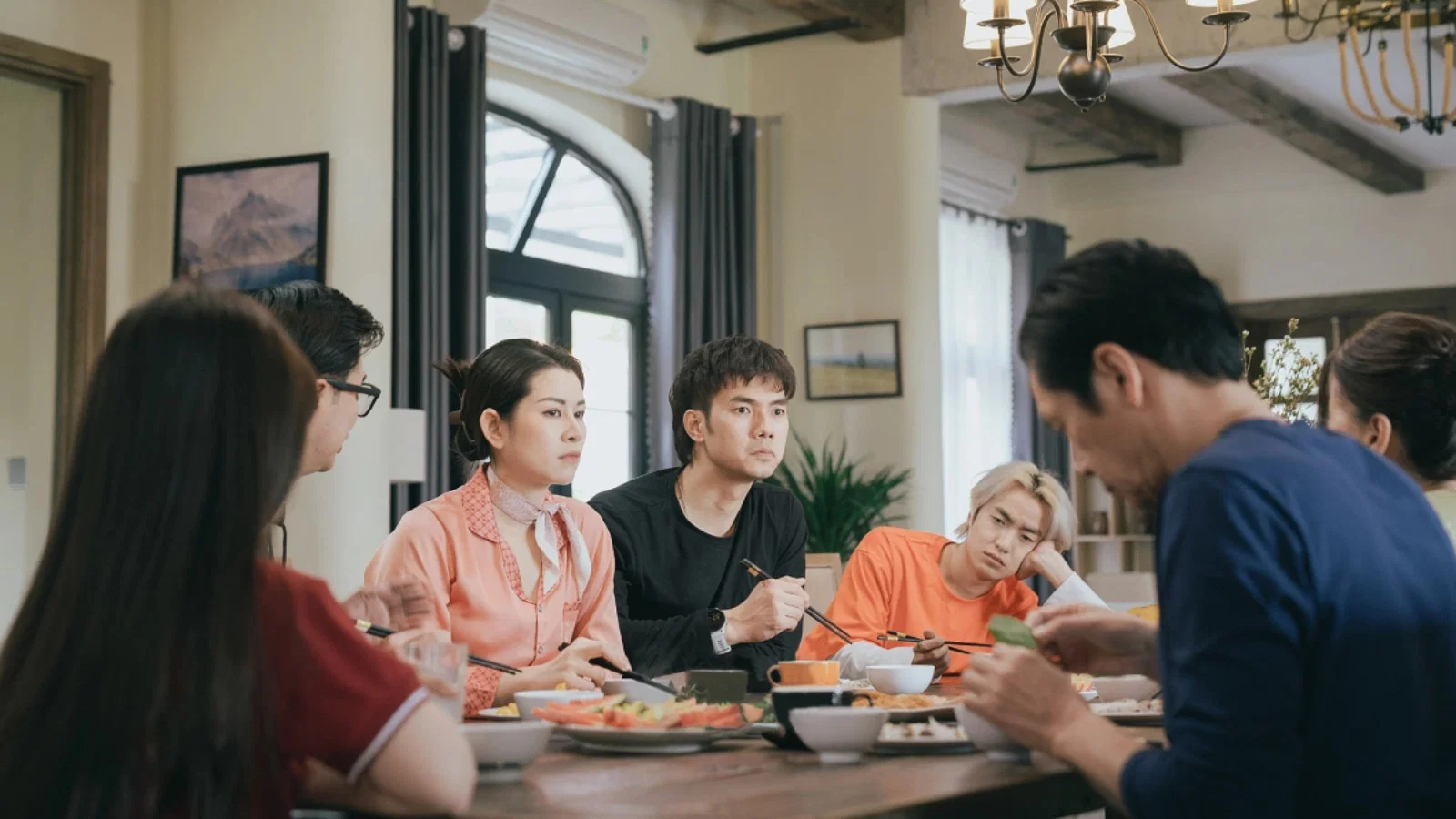 Nhà Mình Lạ Lắm - Odd Family