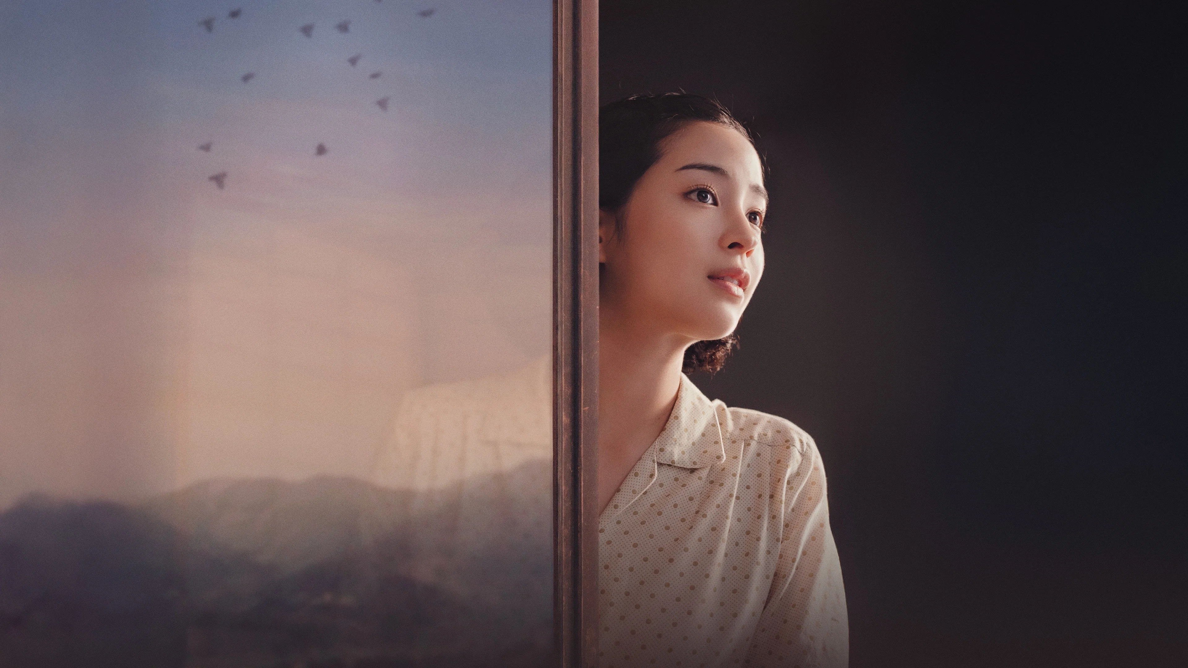 Cảnh đồi mờ xám - A Pale View of Hills